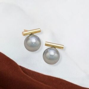 Gray Tihitian Pearl Bar Earrings
